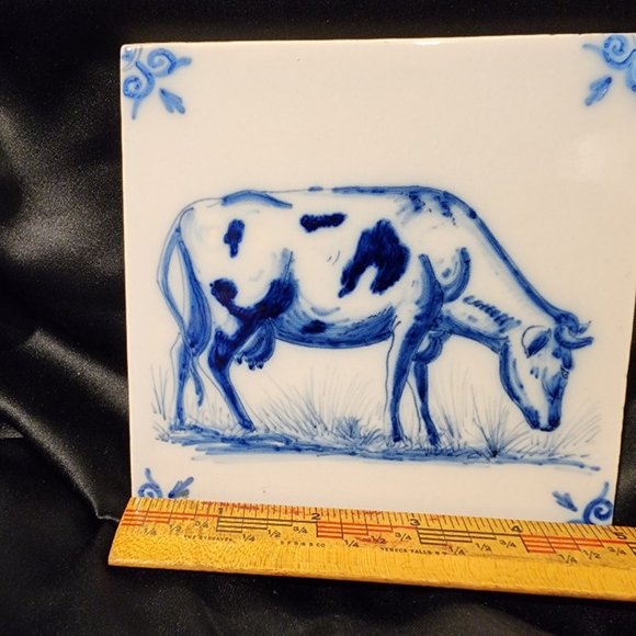 Vintage Harlingen Holland Delft Tile: Cow - Picture 3 of 5